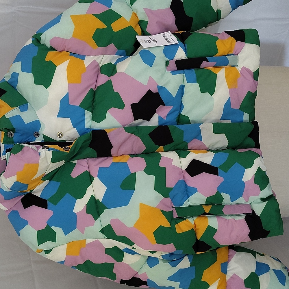 Amazon Essentials Multicolor Puffer Jacket - Picture 1 of 8